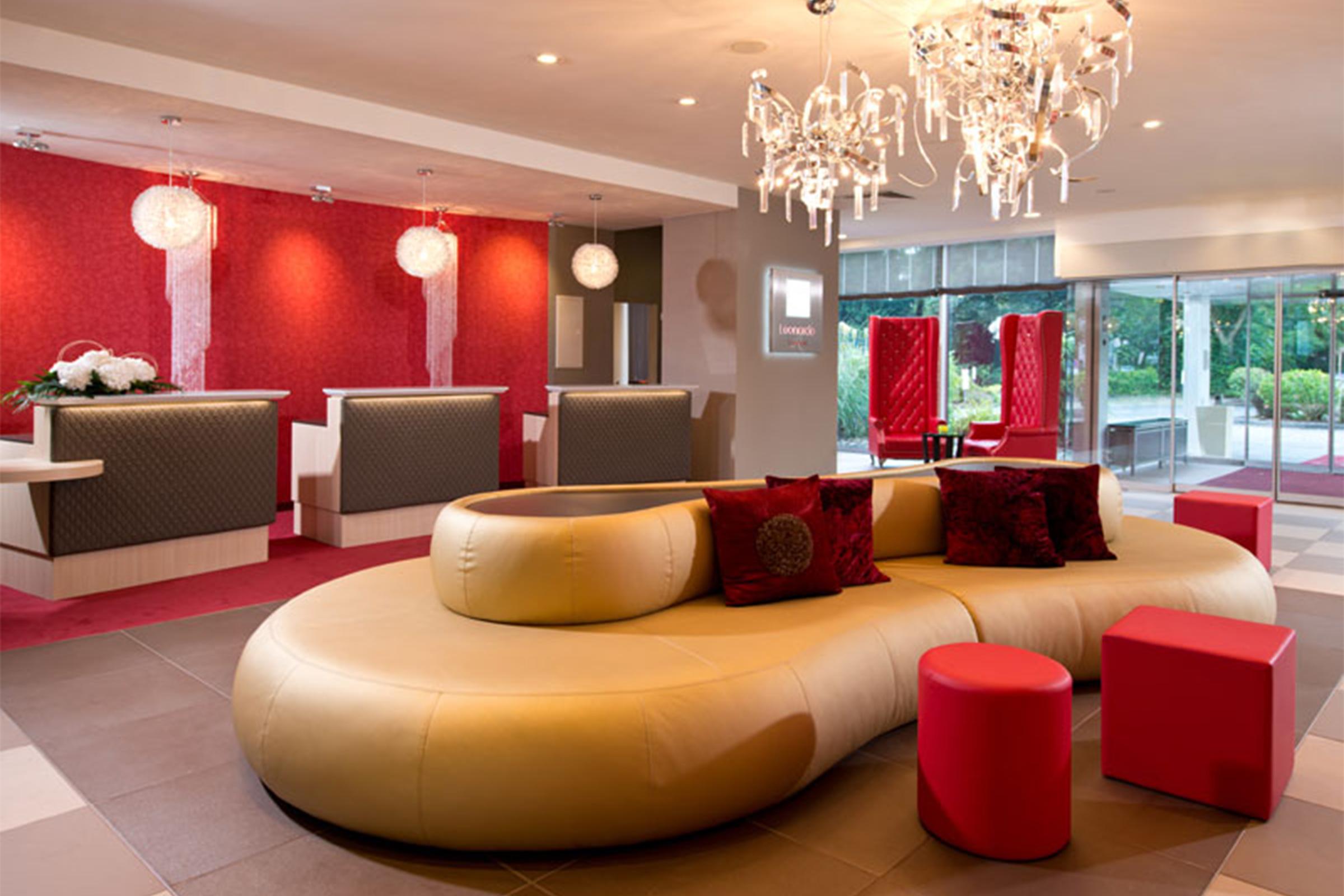 เลโฮนาโด รอยีล โฮเต็ล โคลน์ อัม ชตัดท์วาลด์ Hotel โคโลญ ภายนอก รูปภาพ