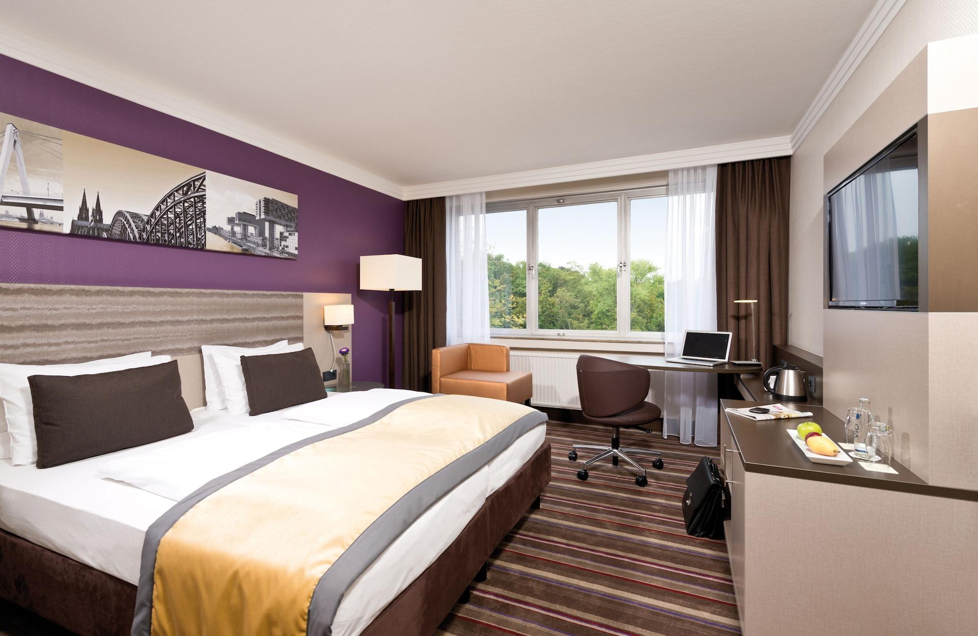 เลโฮนาโด รอยีล โฮเต็ล โคลน์ อัม ชตัดท์วาลด์ Hotel โคโลญ ภายนอก รูปภาพ