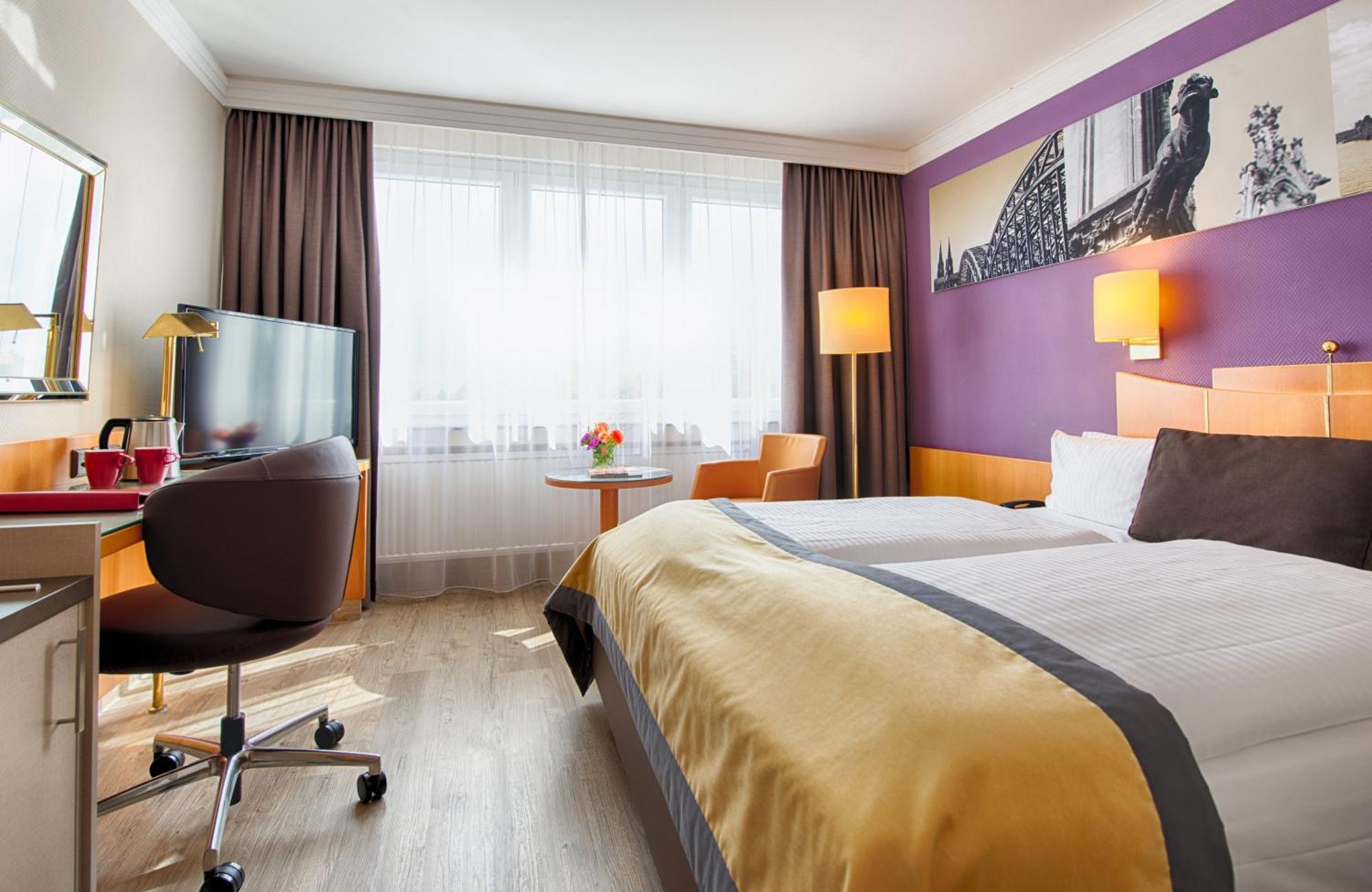 เลโฮนาโด รอยีล โฮเต็ล โคลน์ อัม ชตัดท์วาลด์ Hotel โคโลญ ภายนอก รูปภาพ